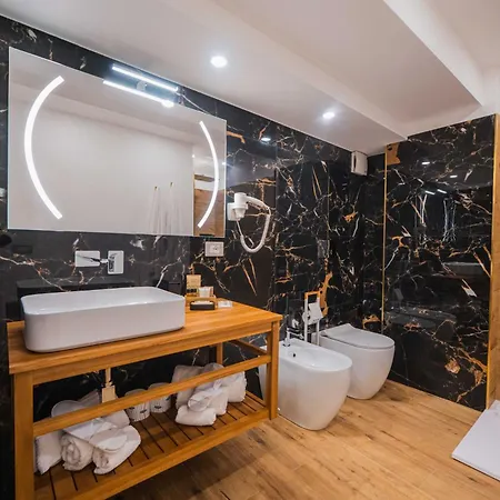 Humboldt Luxury & Apartment